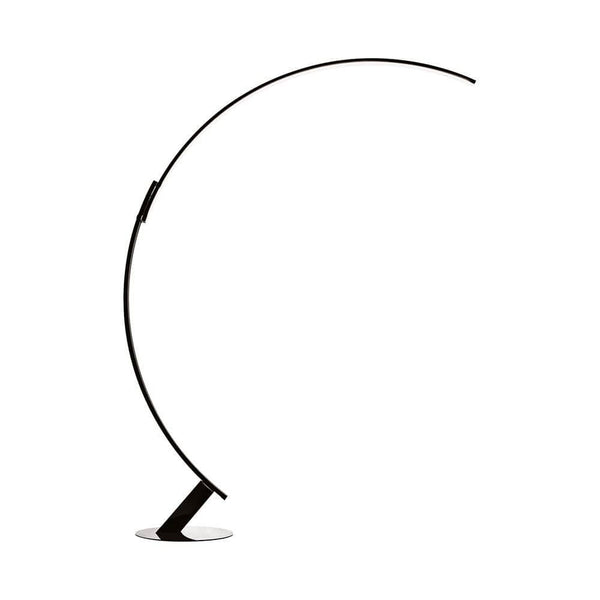 Lampe de sol arc Kundalini LED Kyudo dimmable avec un design élégant et incurvé sur un pied moderne.