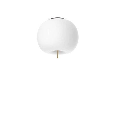 Kundalini Opalglas Deckenlampe Kushi Ø 16cm in runder Form, organisch und flauschig designt.