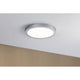 LED Abia Panel Rund Chrom-Matt an der Decke mit gleichmäßiger Lichtverteilung und modernem Design.