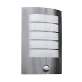 LED Außen-Wandlampe Slim mit Sensor IP44 aus Edelstahl, moderne Form, flach gewölbter weißer Diffusor, ideal für Hauseingang.