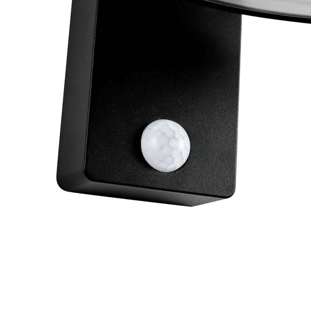 LED Außenwandlampe Justina Solar IP44 - Sensor für Bewegungsmeldung in klassischem Design.