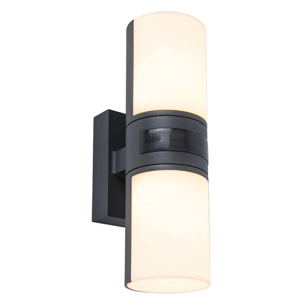 LED Außenwandleuchte Cyra mit Sensor IP44 Anthrazit in elegantem Design mit warmweißem Licht.