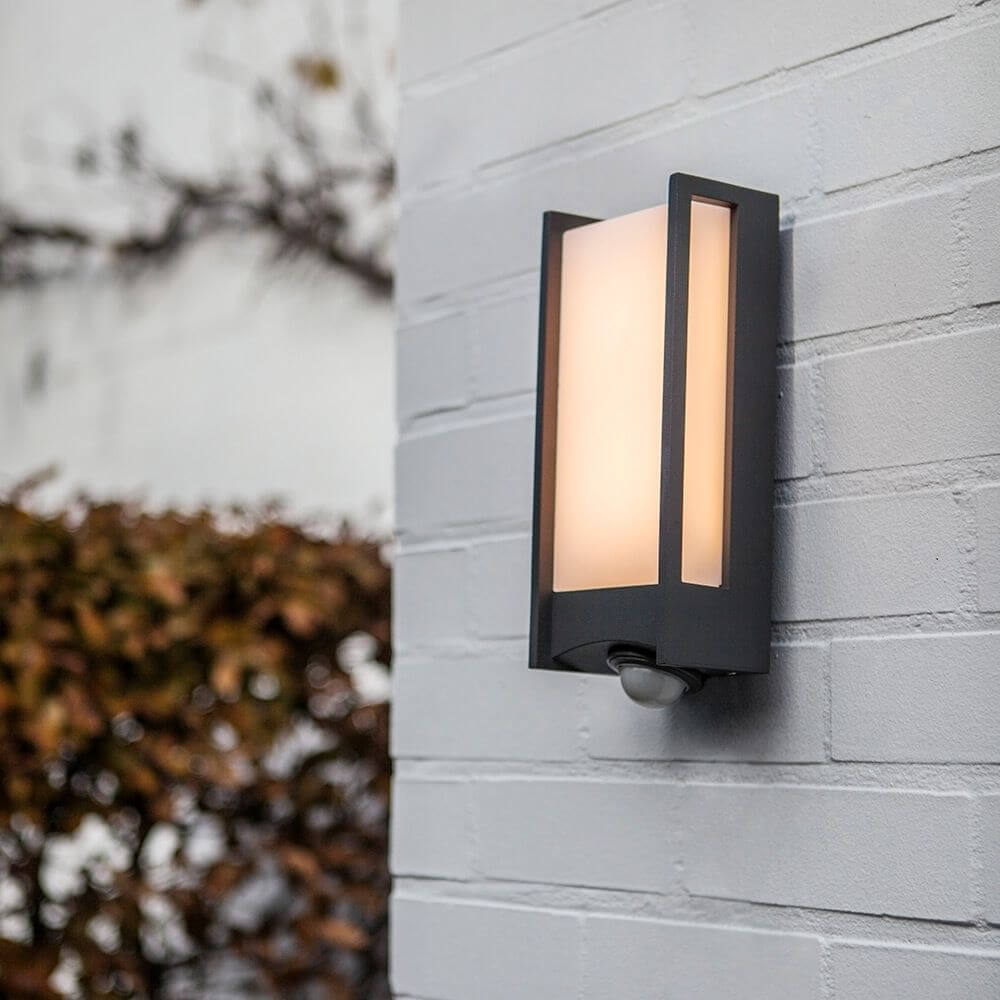 LED Außenwandleuchte Qubo mit Sensor IP54 Anthrazit
