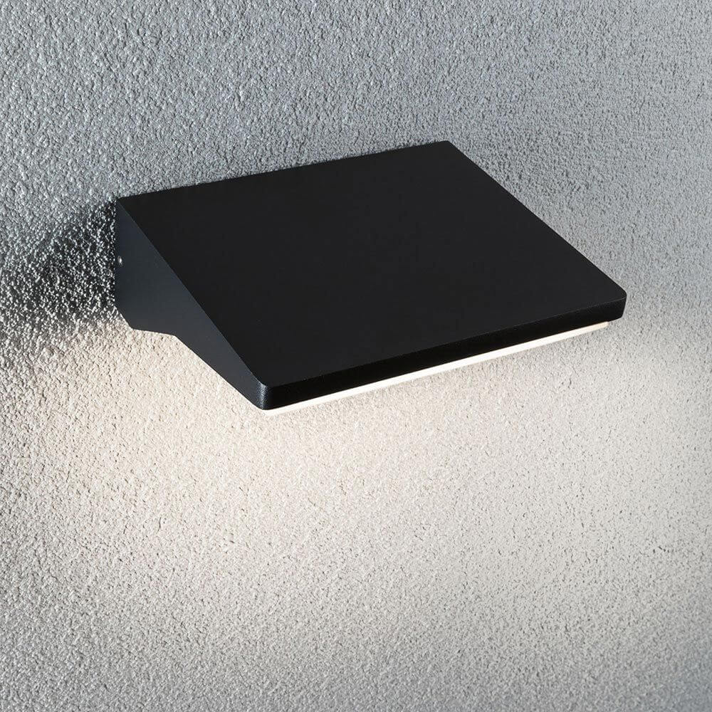 LED Außenwandleuchte Ronea Bewegungsmelder Alu, Dunkelgrau IP44 an Hauswand montiert, strahlendes warmweißes Licht.