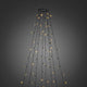 LED Baummantel mit Ring Ø 15cm 8 Stränge 50 Dioden Multifunktion App-gesteuert IP44 auf schwarzem Hintergrund.