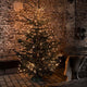 LED Ring Baummantel 8 Stränge Glimmereffekt 240 bernsteinfarbene Dioden IP44 am beleuchteten Weihnachtsbaum.