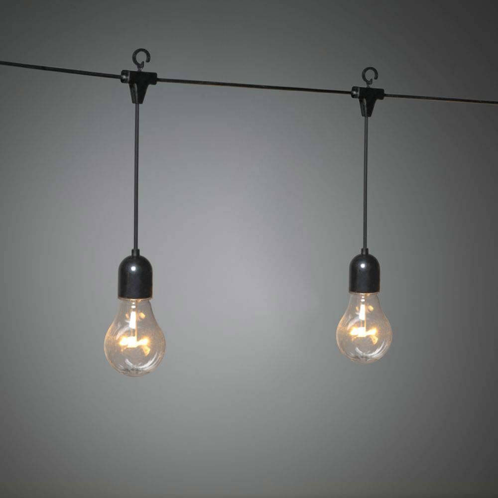 LED Lichtervorhang 10 klare Birnen 80 bernsteinfarbene Dioden IP44 an einem Kabel aufgehängt