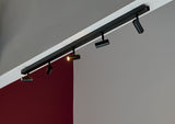 LED Deckenstrahler Omari 5-Spot in minimalistischem Design mit klaren nordischen Linien.