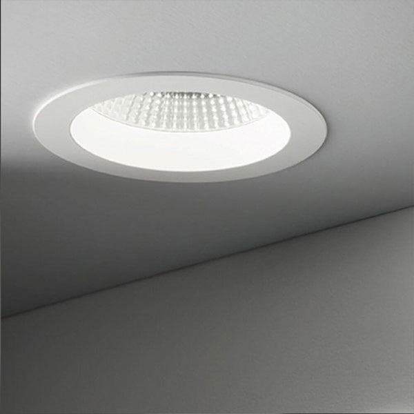 LED Downlight Accent M 30W Ø18,3cm 3000K - modernes Design und effiziente Beleuchtung für jeden Raum.