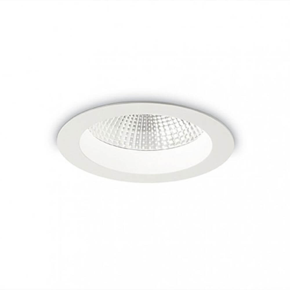 LED Deckeneinbaustrahler Ø14, 3000K, modernes Design für Flur- und Bürobeleuchtung.