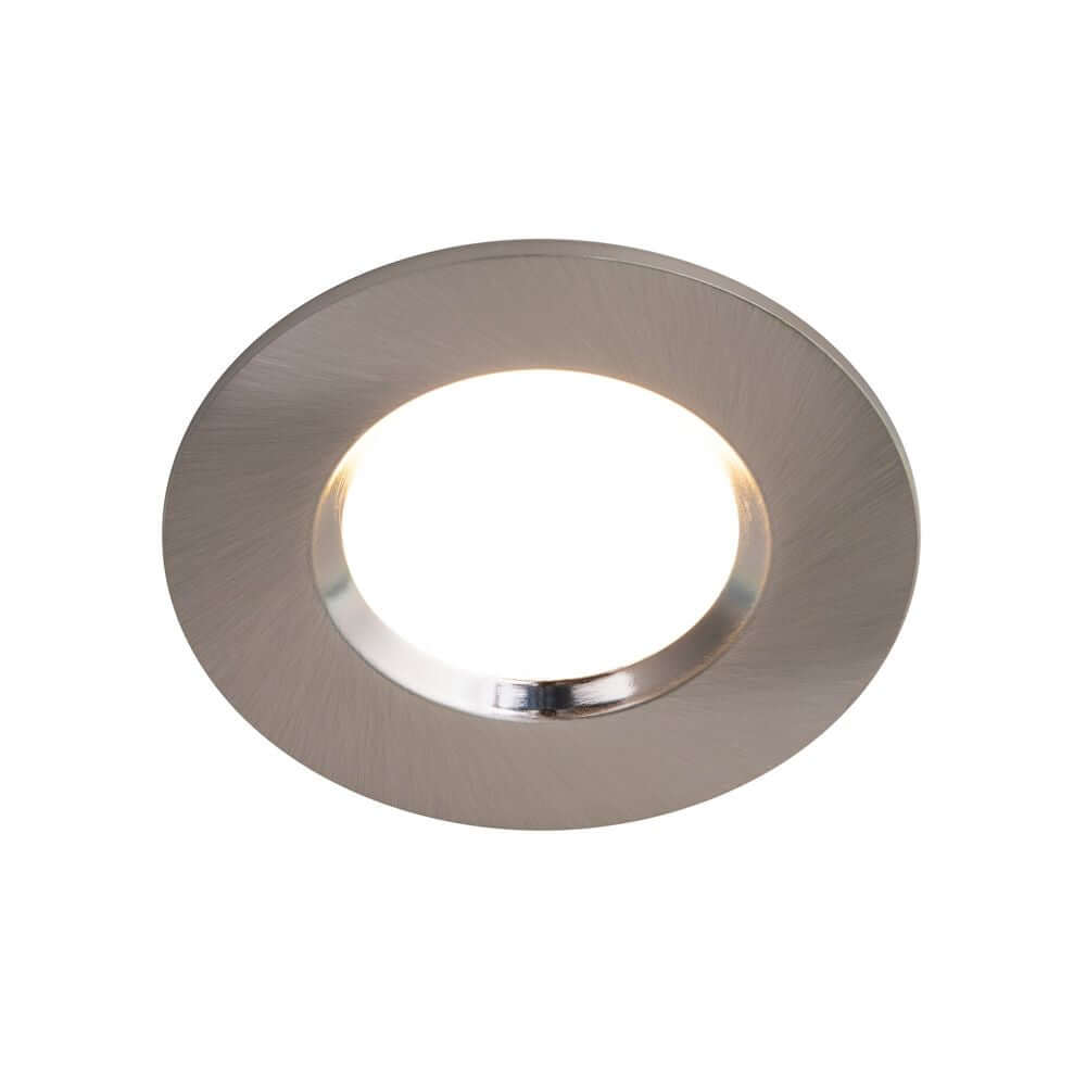 LED Einbaustrahler Mahi IP65 in modernem Design mit leichtem Metallrahmen.