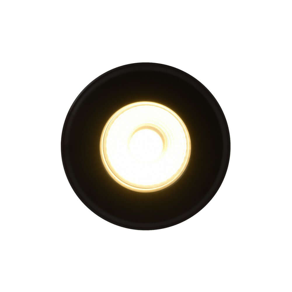 LED Einbaustrahler Rosalee IP65 in schickem Design mit warmem Licht.