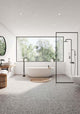 Elegantes Badezimmer mit LED Einbaustrahler Rosalee IP65 und großem Fenster für viel natürliches Licht.
