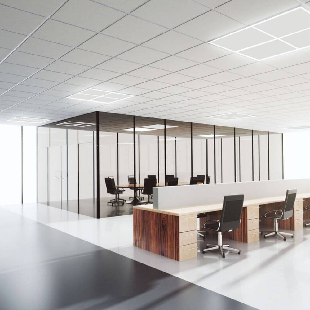 Moderne Bürofläche mit LED Einlegerahmen für Odenwalddecke 59 x 59cm Kaltweiß und eleganten Arbeitsbereichen.