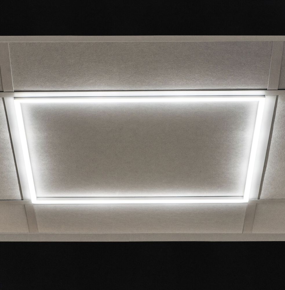 LED Einlegerahmen für Odenwalddecken, ideal für moderne Bürobeleuchtung, energiesparend und stilvoll.