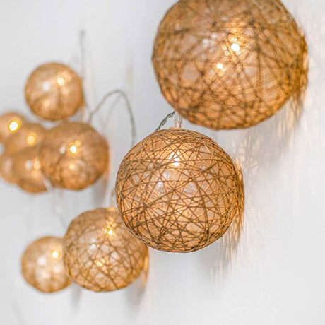 Decorative LED ball garland Pallina IP44 with illuminated plastic balls.