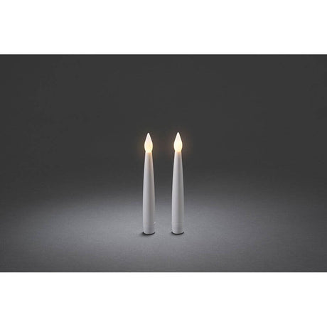 LED-lysestaker 2-pakning hvit, liten, flakkende dioder, varmhvit, batteridrevet på grå bakgrunn.