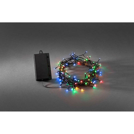 LED Lichterkette Timer 8 Funktionen und Memoryfunktion 128 bunte Dioden batteriebetrieb IP44 auf einem grauen Hintergrund.