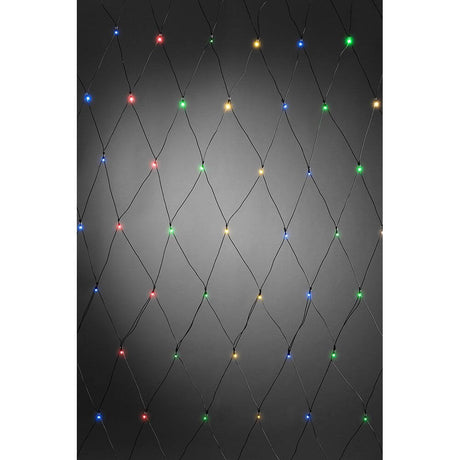 LED Lichternetz 240 bunte Dioden batteriebetrieben IP44 auf schwarzem Hintergrund.