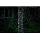LED Mini Lichterschlauch 10m mit Lichtsensor Timer 130 Warmweiße Dioden batteriebetrieben IP44 um einen Baum gewickelt.