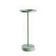 Minimalistische LED Outdoor Akku-Tischlampe in Grün, ideal für Terrasse oder Restaurant.