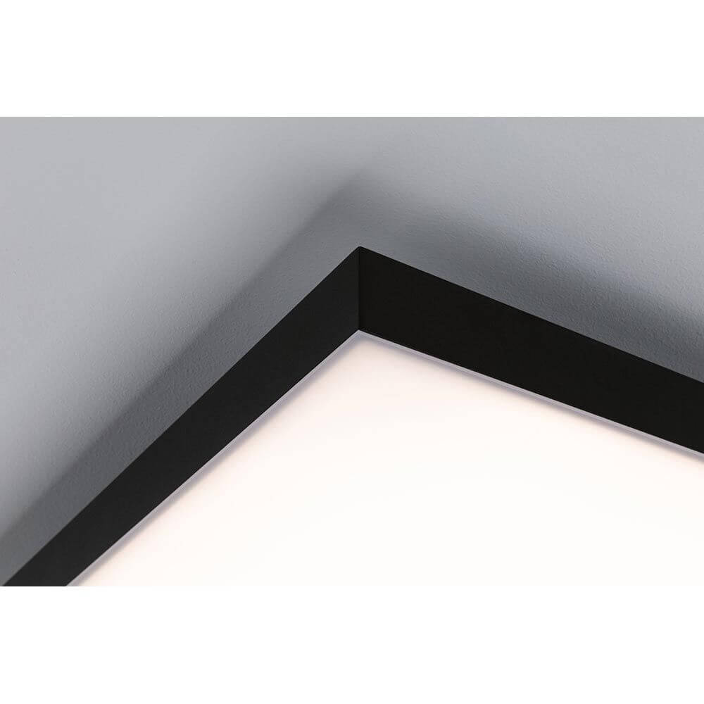 Detailansicht von LED Panel Velora Rainbow RGBW Dynamisch Schwarz mit schwarzem Rahmen und modernem Design.
