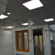 LED Panel rahmenlos 600 Neutralweiß Dimmbar 5100lm Weiß in moderner Büroeinrichtung mit blendfreiem Licht.