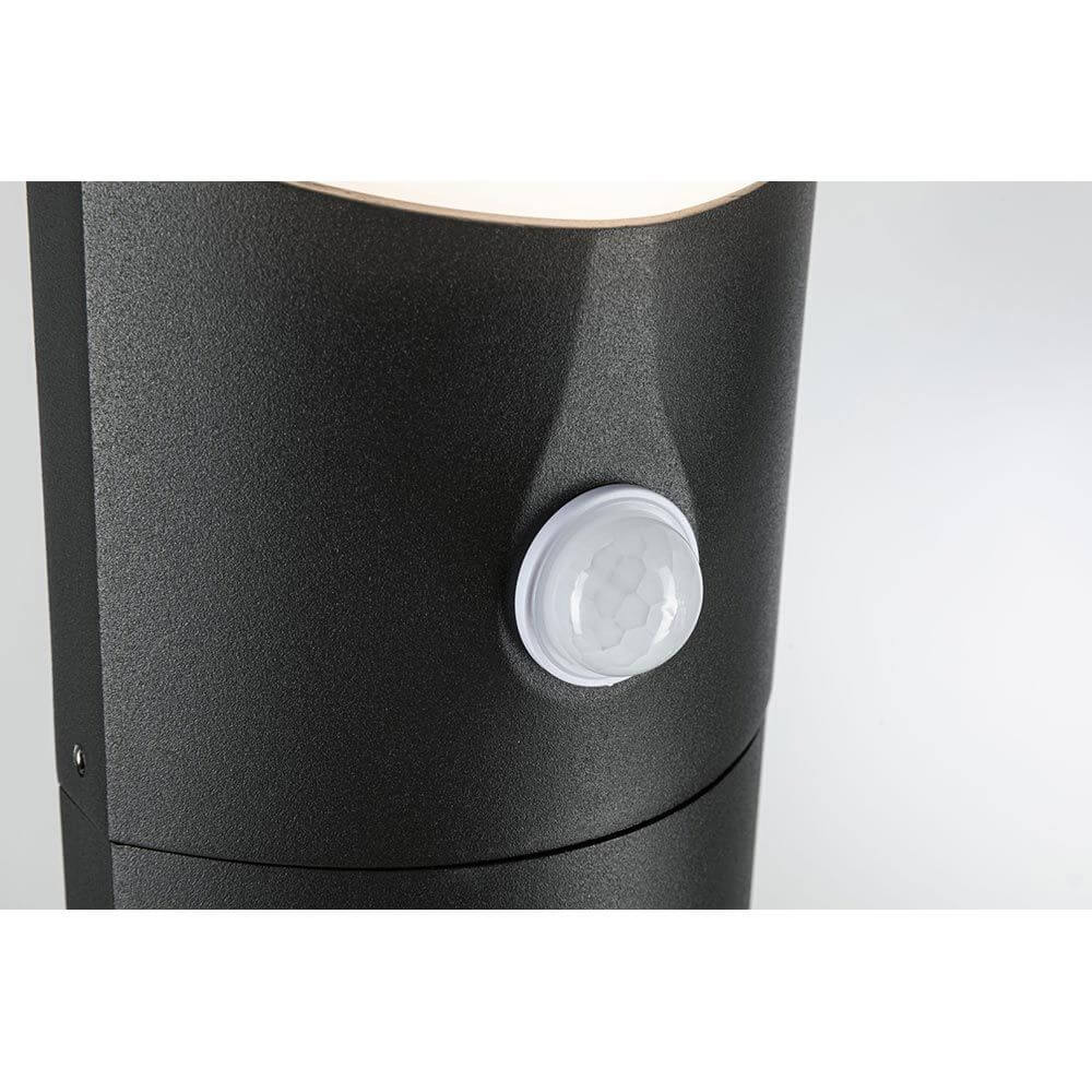 LED Sensor- Pollerleuchte Adya Anthrazit IP54 mit Bewegungsmelder in Anthrazit für automatische Lichtsteuerung.