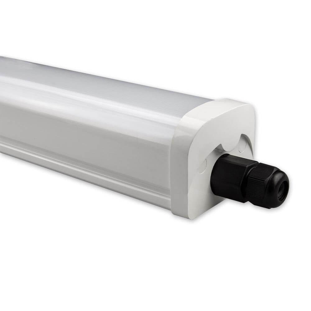 Detailansicht der LED Profi Linienleuchte 150cm Wannenleuchte 5100lm IP66 Neutralweiß mit robuster Bauform.