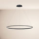 s.luce LED Ring Pendelleuchte in elegantem Design, Ø 150cm, abgehängt für moderne Wohnräume.