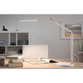 LED Schreibtischleuchte FlexBar in Weiß mit dimmbarem Licht, ideal für Arbeitsplätze und Studium.