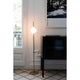 LED Stehlampe LE VITA 6W 2700K Goldfarben in modernem Raum mit elegantem Design und weichem Licht.