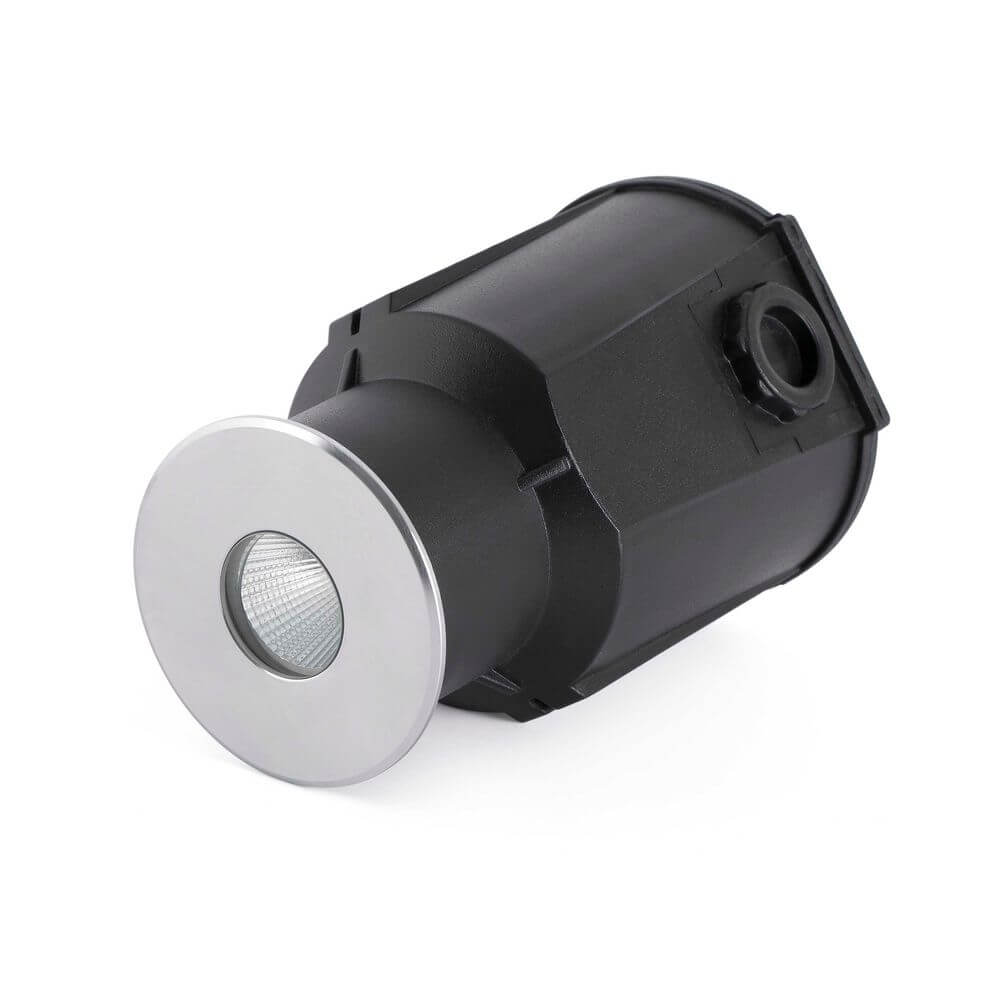 LED Terrassen-Einbauspot TARO 3000K IP67 Nickel-Matt in schickem Design mit glänzendem Rand.