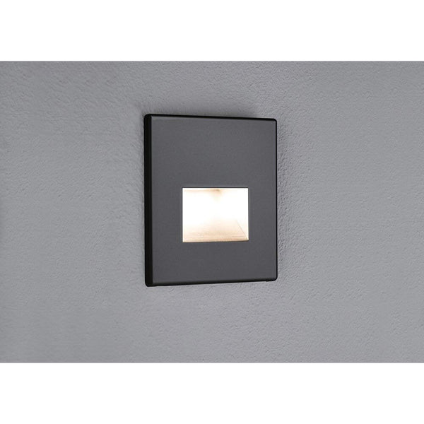 LED Wandeinbauleuchte Edge Quadro Eckig Schwarz-Matt an einer grauen Wand montiert.