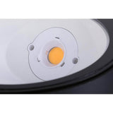 Nahaufnahme der Lichtquelle des LED Einbau-Wandfluters Ocos mit warmweißer LED und robustem Design.