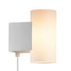 LED Wandleuchte Mona in modernem Design mit sanfter Beleuchtung und eleganter Form.