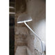 LED-leselampe PURE 6W 3000K hvit på en vegg i moderne design, ideell for lesing.