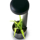 LED Wegeleuchte GROW 50cm 10W IP65 Dunkelgrau mit altem Pflanzentopf und Pflanzen.