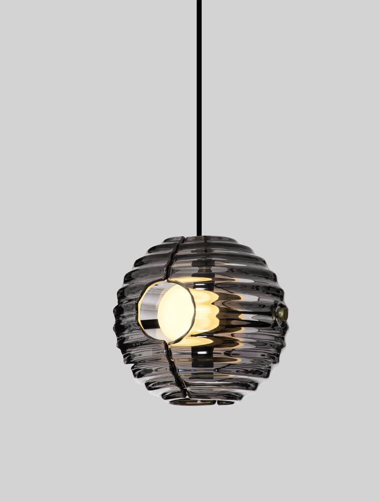 Las LED Pendelleuchte Ø 15cm 3000K Schwarz, Gold in modernem Design mit getöntem Glas.