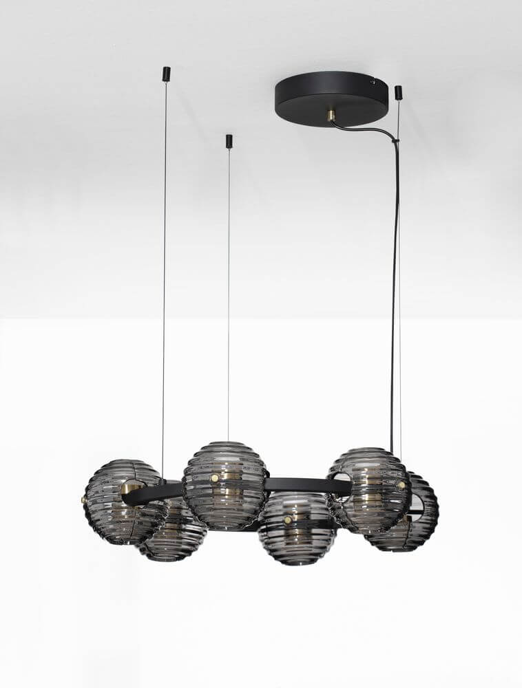 Las LED Pendelleuchte 6-flammig Ø 63cm 3000K Schwarz, Gold mit eleganten Glaskugeln.
