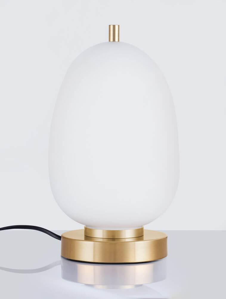 Lato Tischleuchte E14 Ø 15,8cm elegante Tischleuchte mit opalem Glas und goldfarbener Basis.