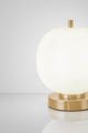 Moderne Lato Tischleuchte E14 mit opalglas und goldenem Sockel, ideal für jeden Raum.