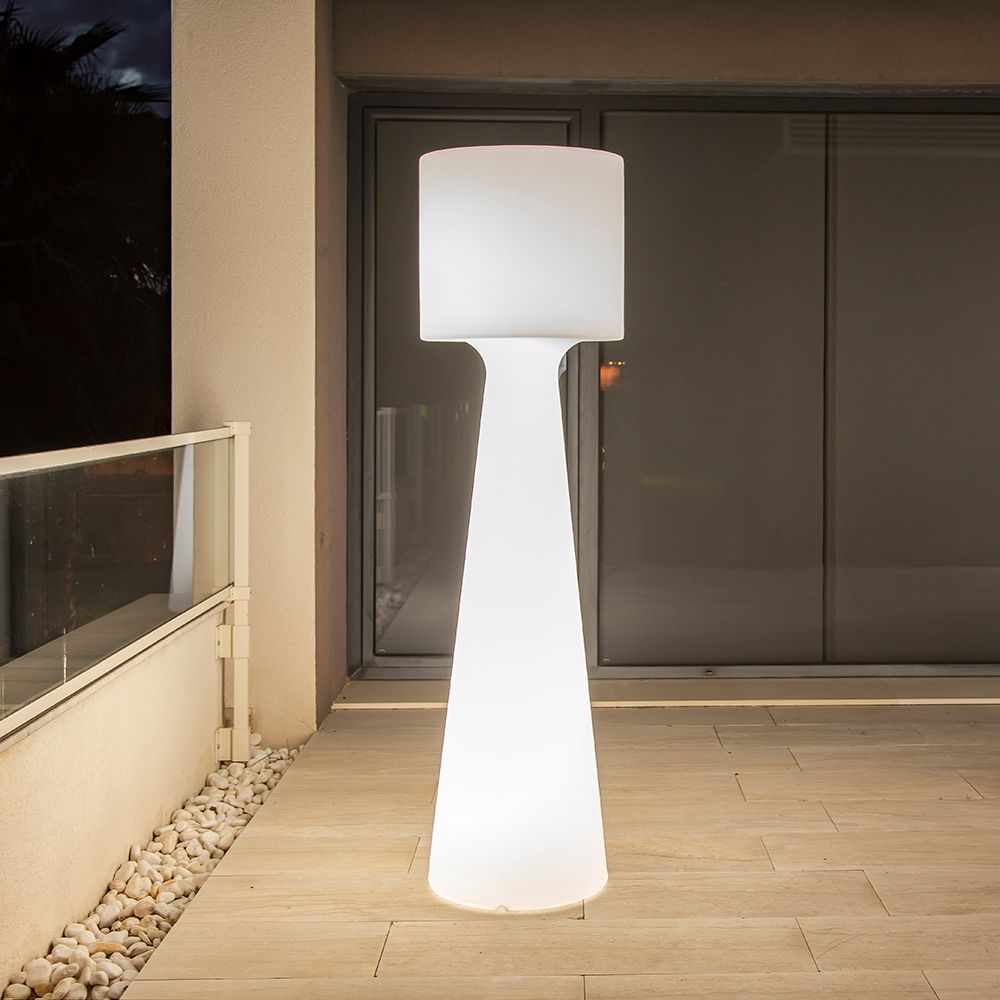 Lámpara de pie LED exterior Grace 170cm con batería y control remoto 