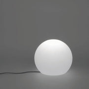 Buly LED luminaire décoratif extérieur Ø 30 cm avec télécommande, de forme ronde blanche sur fond gris.