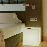 Cuby LED Decolum med batteri og solenergi
