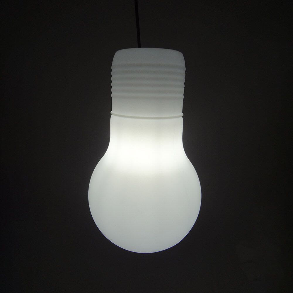 Pendelleuchte Balby in Form einer Glühbirne, modernes und stilvolles Licht für jedes Zuhause.