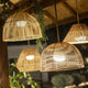 Reona nachhaltige LED-Pendelleuchte IP54 mit elegantem Design in rustikaler Optik und warmer Beleuchtung.