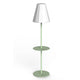 LED Solar-Stehleuchte Helga mit Fernbedienung in modernem Design und zwei Ablagen.