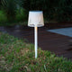 5 in 1 Solar Stehlampe Greta verstellbar in Weiß, ideal für Gartenbeleuchtung, aus recyceltem Material.