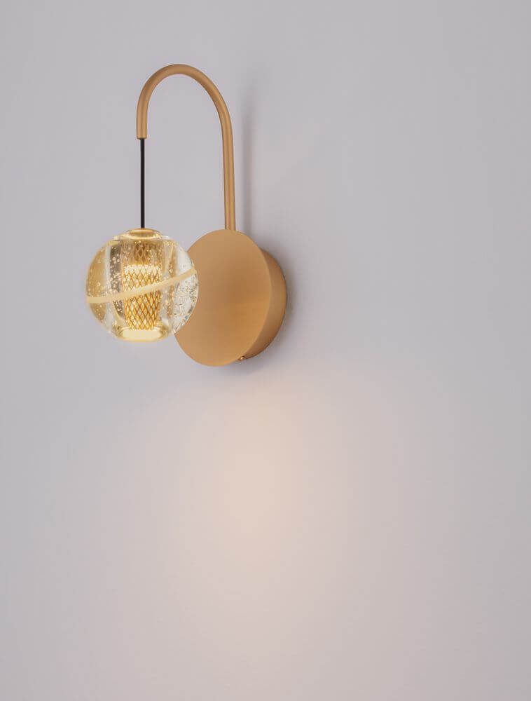 Licio LED Wandleuchte 3000K Gold im Glamour-Stil mit Metall und Glas, perfekt für elegantes Interieur.